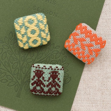 くるみボタン フォークロア