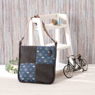 四角つなぎのポシェット