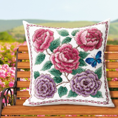 オールドローズと蝶