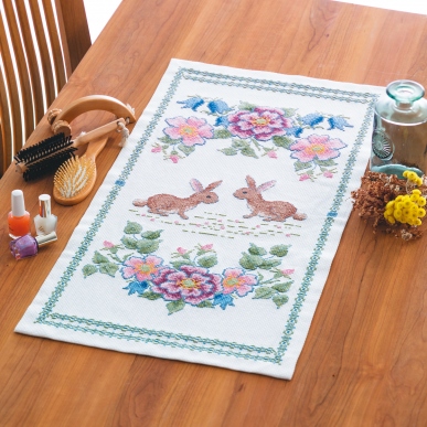 ブルーベルとウサギ